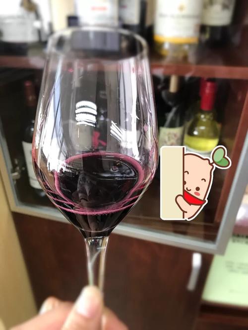 不務正業的紅酒品酒師第一次喝藍莓酒_藍莓_品酒_紅酒_pink_紫紅色